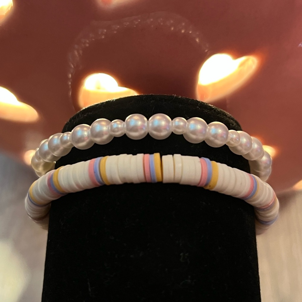 Set of 2 bracelets⭐️🤍